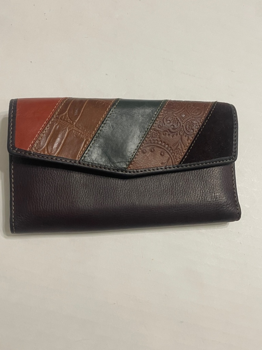 FOSSIL Brown Striped Chevron Embossed Tri-Fold Leather Wallet Snap Flap Vintage